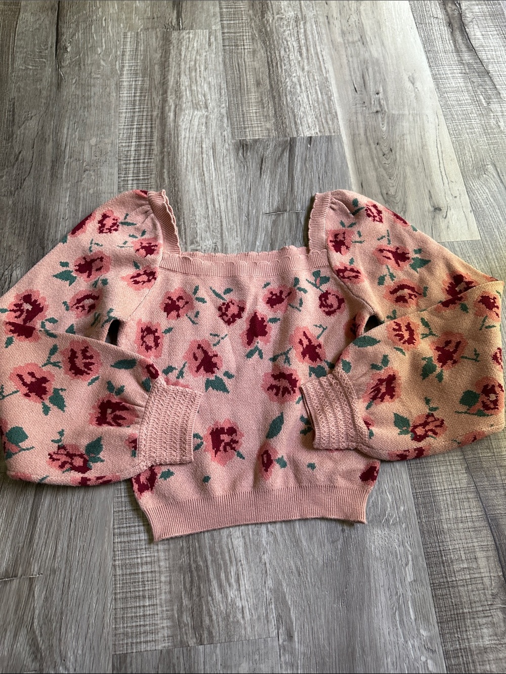 Willow & Wind Floral Square-Neck Pink Sweater